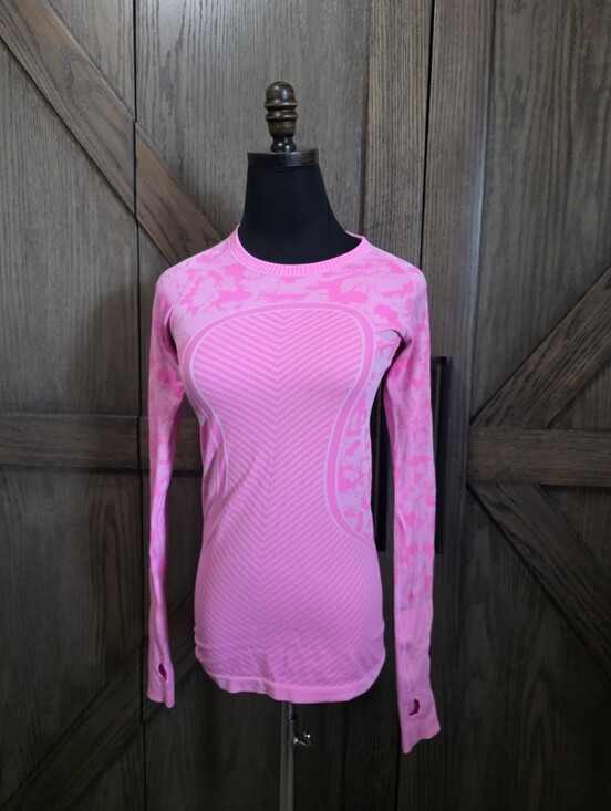 lululemon athletica Tops - Lululemon Swiftly Tech Camo Long Sleeve